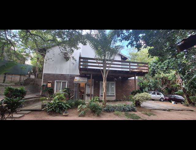 4 BEDROOM FREEHOLD FOR SALE IN WESTBROOK